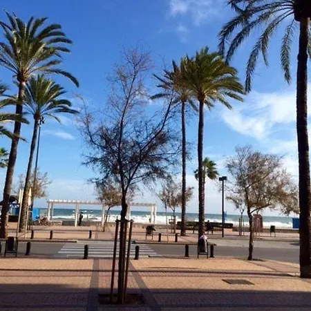 Palm Apartment, 1 Bedroom, Pool, Beautiful Garden, Parking Fuengirola