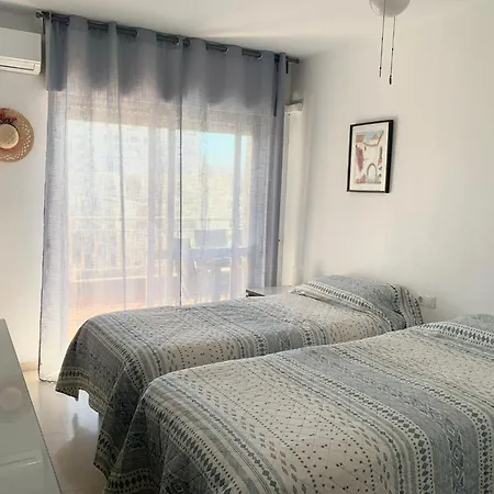 Palm Apartment, 1 Bedroom, Pool, Beautiful Garden, Parking * Fuengirola